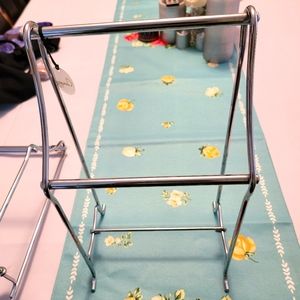 Canopy polished chrome towel holders